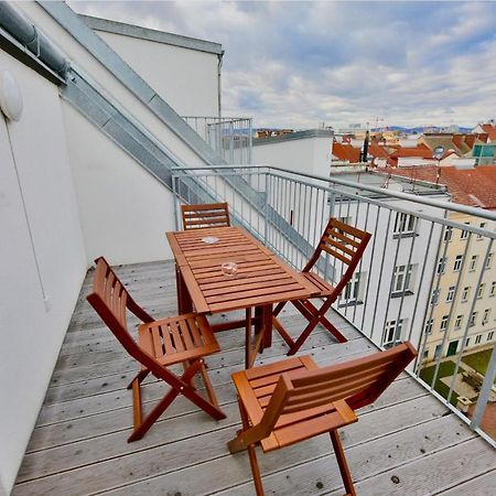 Apartamento Sunny Penthouse With Terrace. Great View! Dg2 Viena Exterior foto