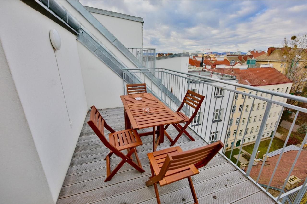 Apartamento Sunny Penthouse With Terrace. Great View! Dg2 Viena Exterior foto